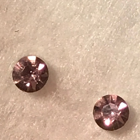 MAGNETIC Gem Earrings: Wear 1 or 5 w/o Piercings!! - Picture 8 of 16